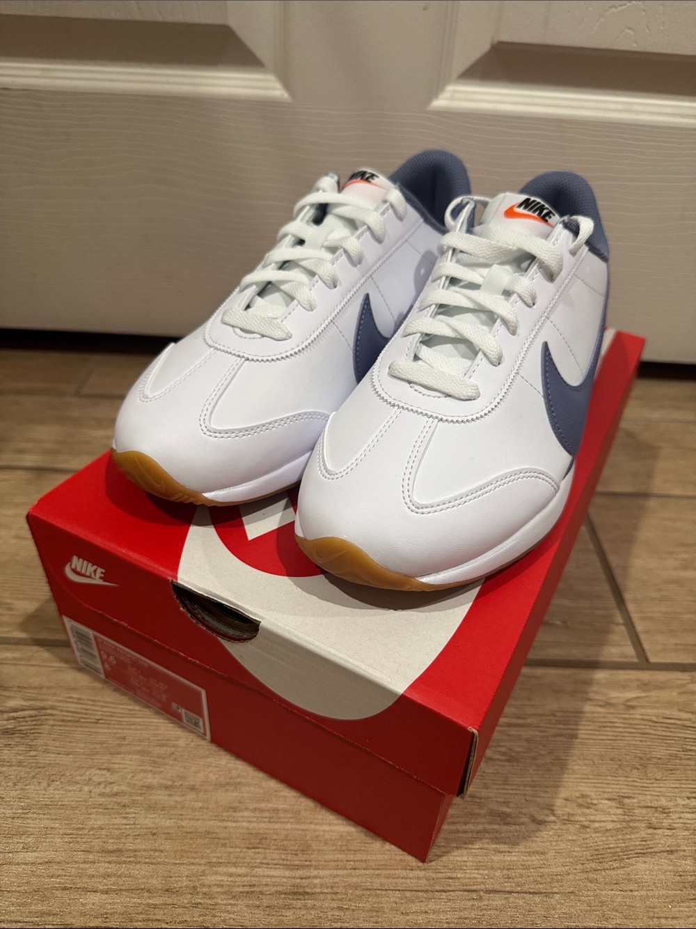 Nike Women Pacific LTR Shoes (Size: 9.5) - Picture 1 of 5